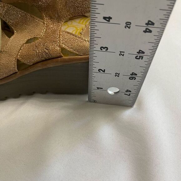 Fly London Womens Yexa916 Wedge Sandal Metallic Luna/Camel Size 40 - Picture 6 of 9